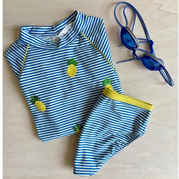 🍍HP!🍍Mini Boden Girl's Blue Oasis & Ivory Pineapples Surf Rash Guard Set - Picture 3 of 13